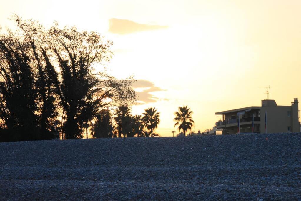 Appart Dans Maison 2 Km De La Plage Villeneuve-Loubet Dış mekan fotoğraf