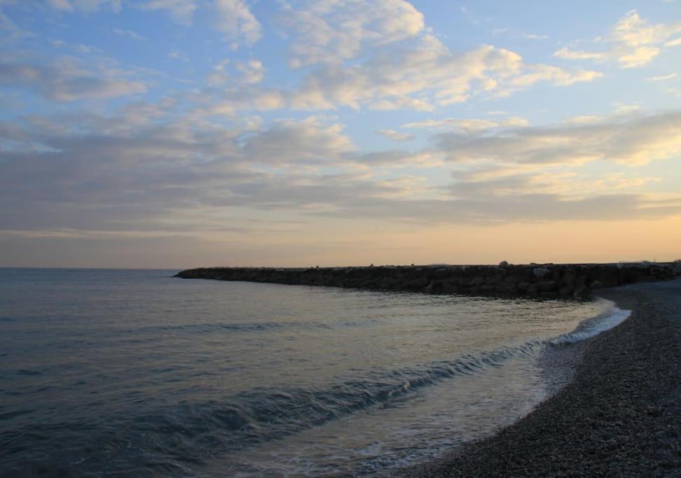 Appart Dans Maison 2 Km De La Plage Villeneuve-Loubet Dış mekan fotoğraf